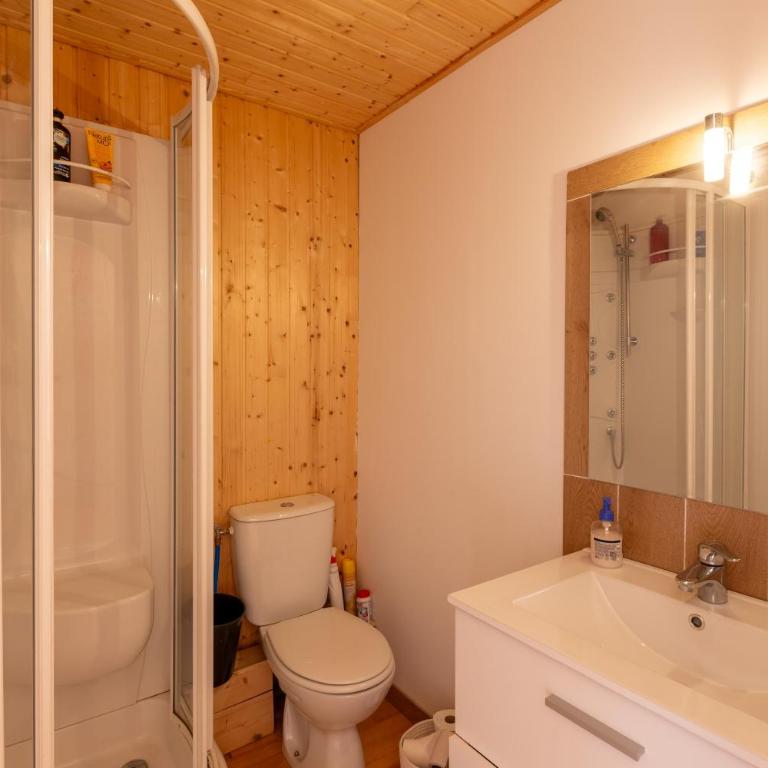 Chalet Les Tilleuls - Jolie vue montagne et lac - Maison 4 Chambres - 15
