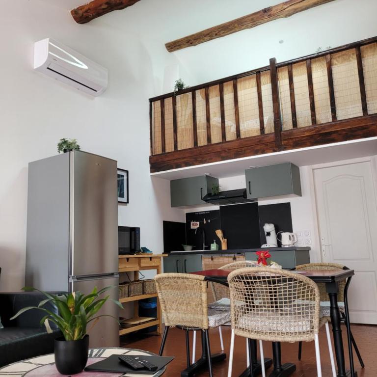 "L'ÎLOT" en plein cœur de Martigues - Appartement en Duplex - 12