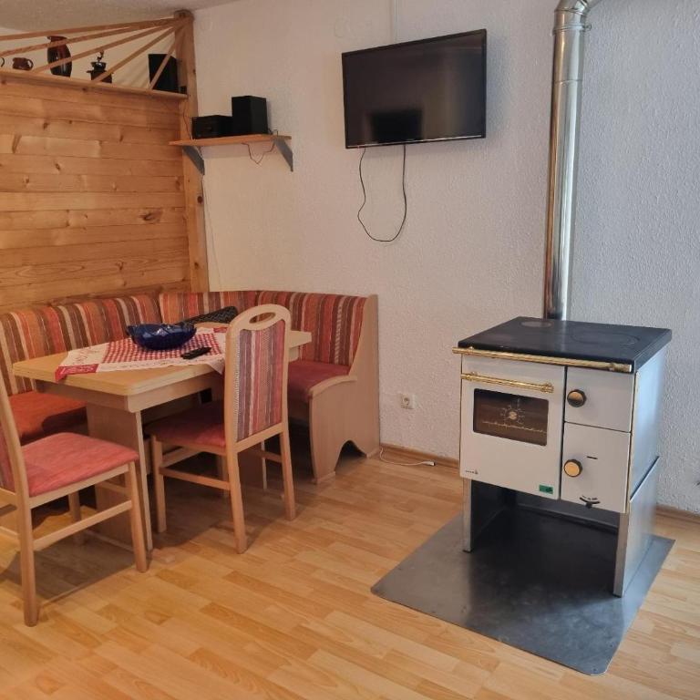 Hotel Pension Anke - Apartment mit 1 Schlafzimmer und Balkon (4 Personen) - 8