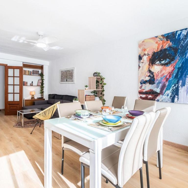 Stunning Apartment In El Campello With Wifi - Apartamento con 4 dormitorios - 2