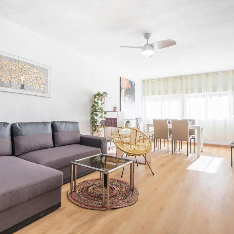 Stunning Apartment In El Campello With Wifi - Apartamento con 4 dormitorios - 1