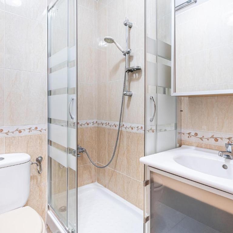 Stunning Apartment In El Campello With Wifi - Apartamento con 4 dormitorios - 24