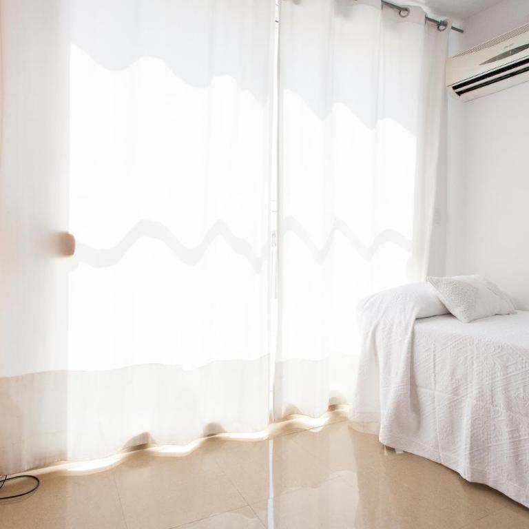 Apartamentos Edificio Constitución - Apartamento con terraza privada (6 adultos) - Ático - Calle Adolfo Rodríguez Jurado, 8 - 3