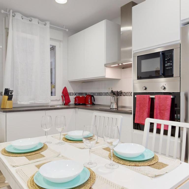 Viana Vivienda Turística moderna y reformada con WiFi - Apartamento de 2 dormitorios - 9