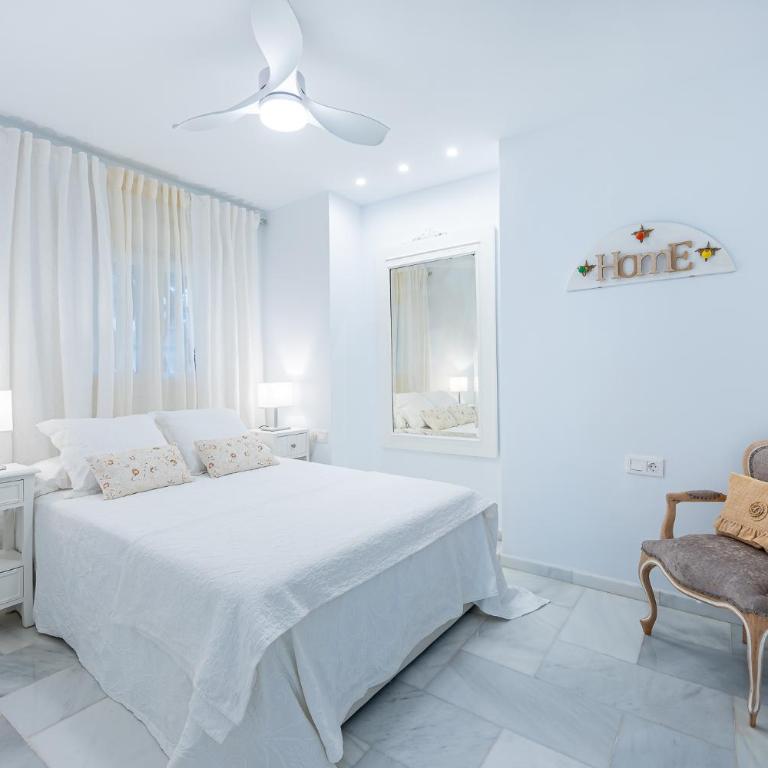 Holiday rental apartment Puerto Marina Benalmádena SEA VIEW - 1 minuto de la playa VISTA al MAR - Two-Bedroom Apartment - 18