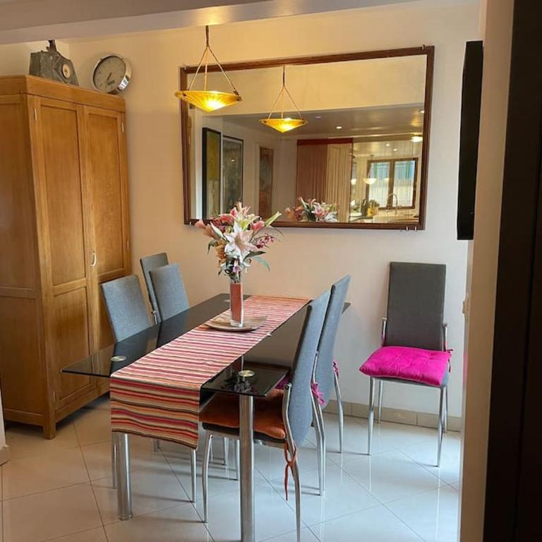 ChezAdrienParis - Appartement de 90m2 en souplex - Appartement 2 Chambres - 8