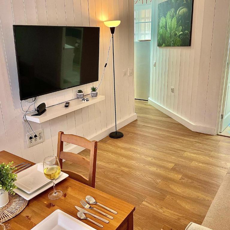 Las Brisas 1 by SunHousescanarias - Apartamento de 2 dormitorios - 1