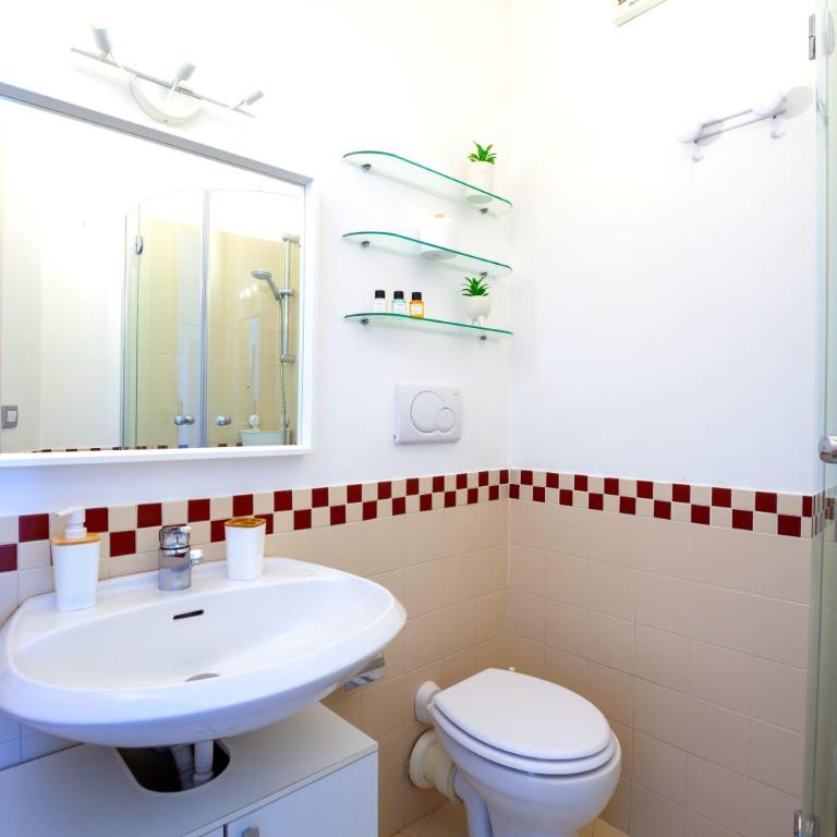 Hostly - Family Home Stresa - Appartement 3 Chambres - 18