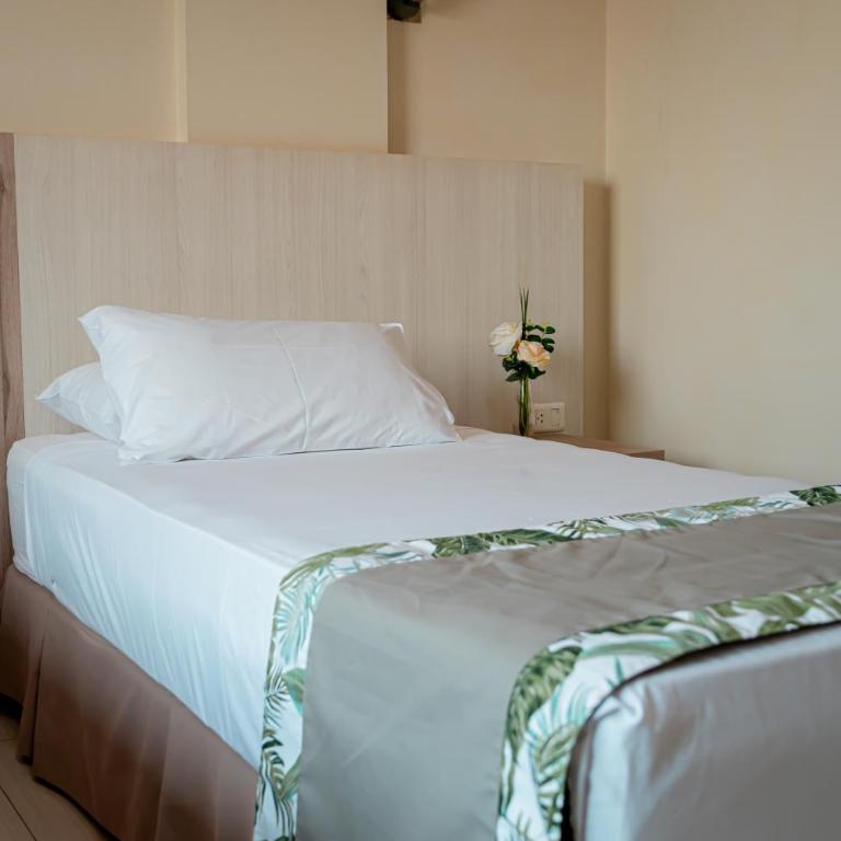 Megal Suites Hotel - Habitación Triple Deluxe - 4