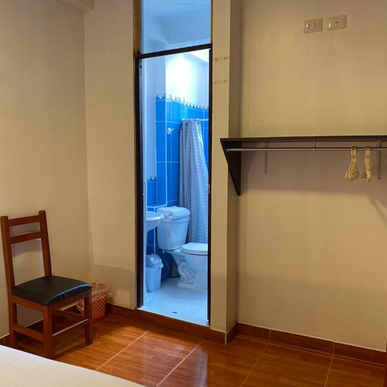 Adriano's Deluxe Apartments Base - Three-Bedroom Apartment - 10