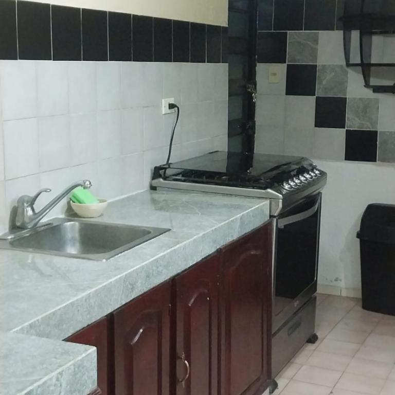 Hermosa casa cuatro recámaras independientes CA - Villa - 61