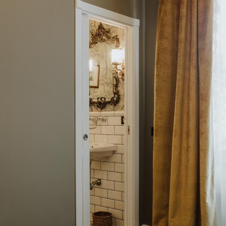 B&B Locanda della Vittoria - Double Room with Private Bathroom - 14