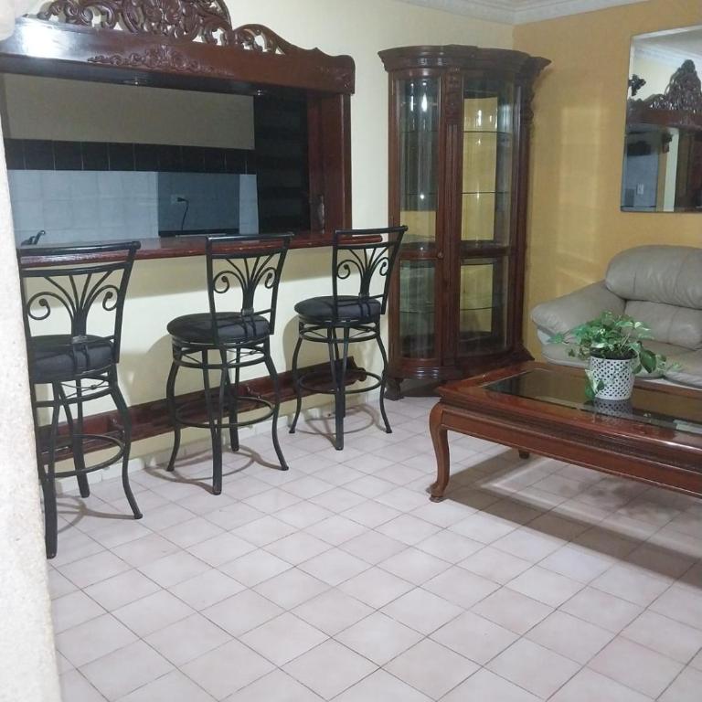 Hermosa casa cuatro recámaras independientes CA - Villa - 50