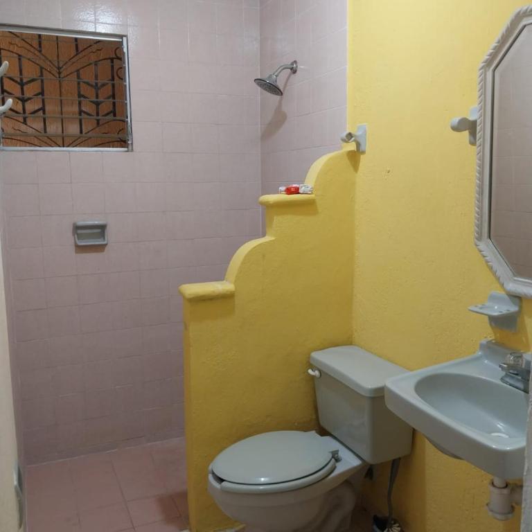 Hermosa casa cuatro recámaras independientes CA - Villa - 35