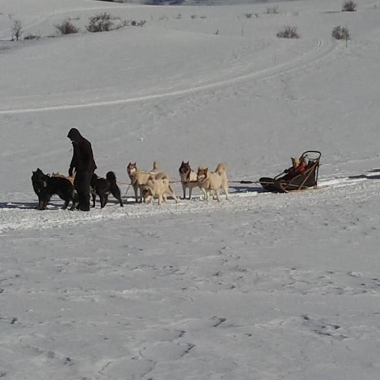 CHALET LUXE, 8-10 Pers, Parking, Sauna, Wifi, Netflix, Recommandé par locataires - Chalet - 17