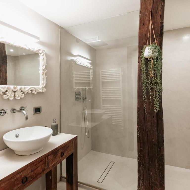 Four Luxury Art - Appartamento con 2 Camere da Letto - 15