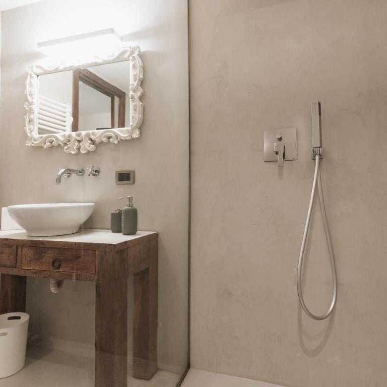 Four Luxury Art - Appartamento con 2 Camere da Letto - 24