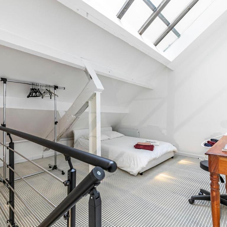 Loft lumineux au coeur du Marais - One-Bedroom Apartment - 9
