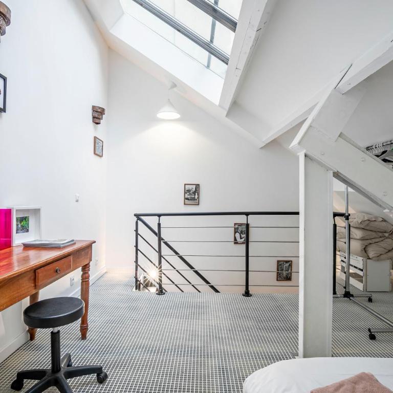 Loft lumineux au coeur du Marais - One-Bedroom Apartment - 13