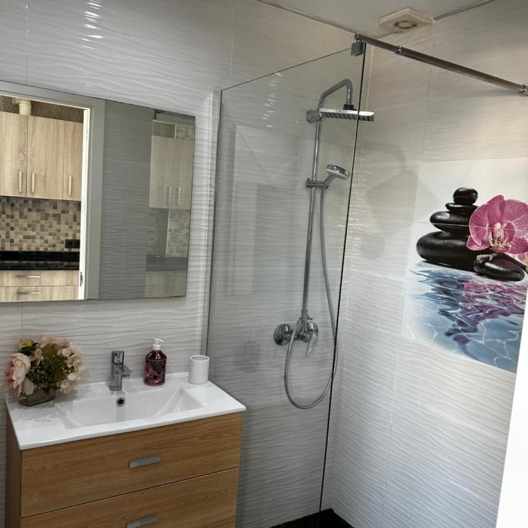 Benalmádena - Two-Bedroom Apartment - 17