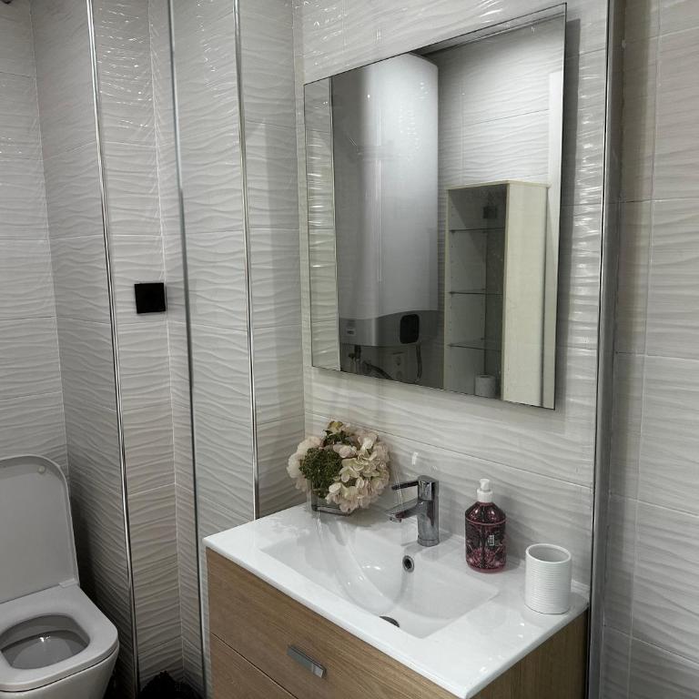 Benalmádena - Two-Bedroom Apartment - 14