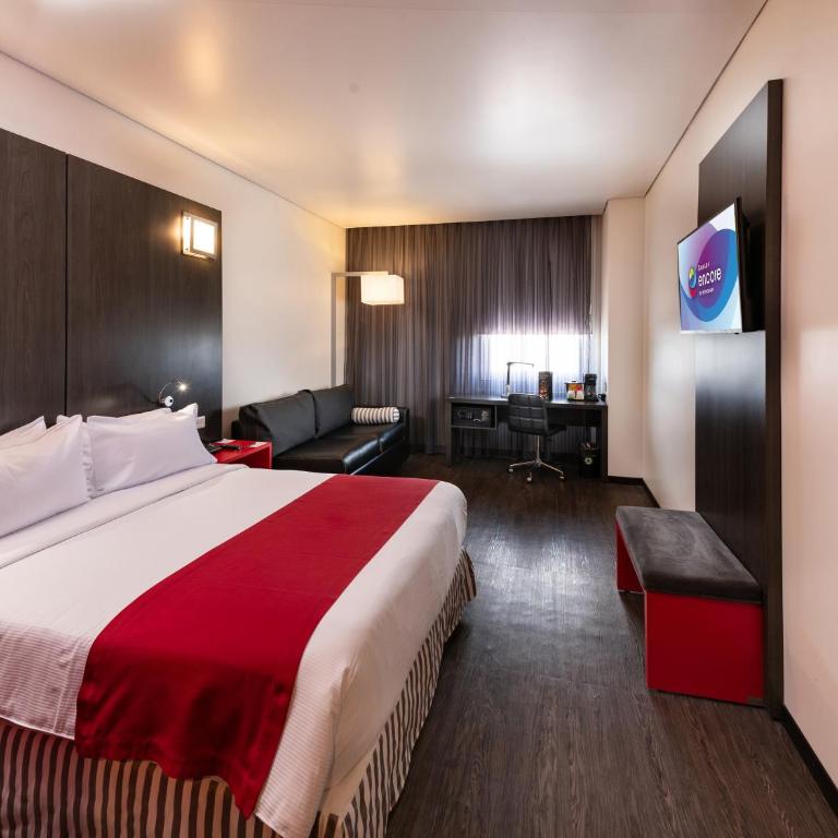 Ramada Encore by Wyndham Puebla - Queen Room - Disability Access/Non-Smoking (1 Adult) - 2