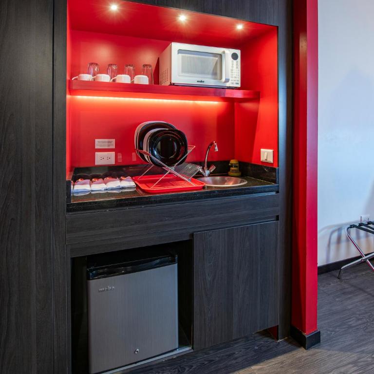 Ramada Encore by Wyndham Puebla - Junior King Suite - 1