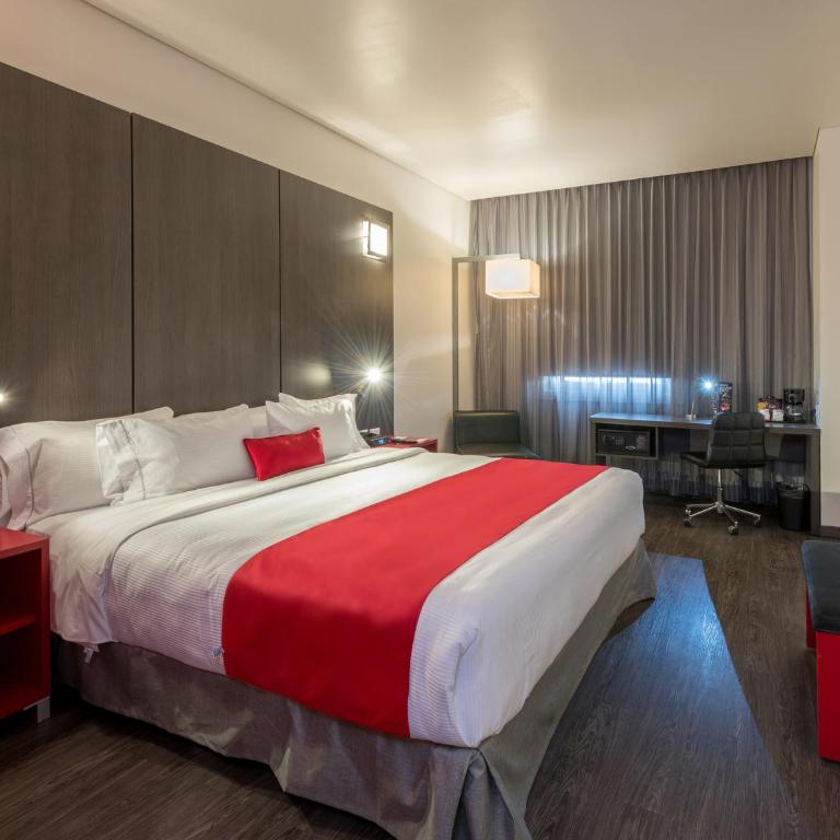 Ramada Encore by Wyndham Puebla - King Room - Non-Smoking - 1