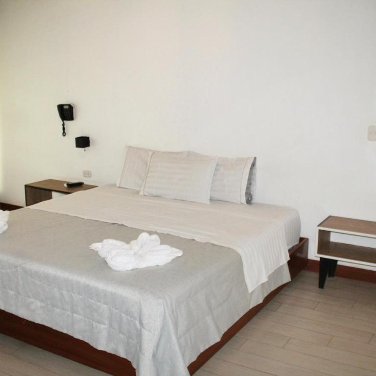 Las Hamacas Hotel - Double Room with Terrace - 7