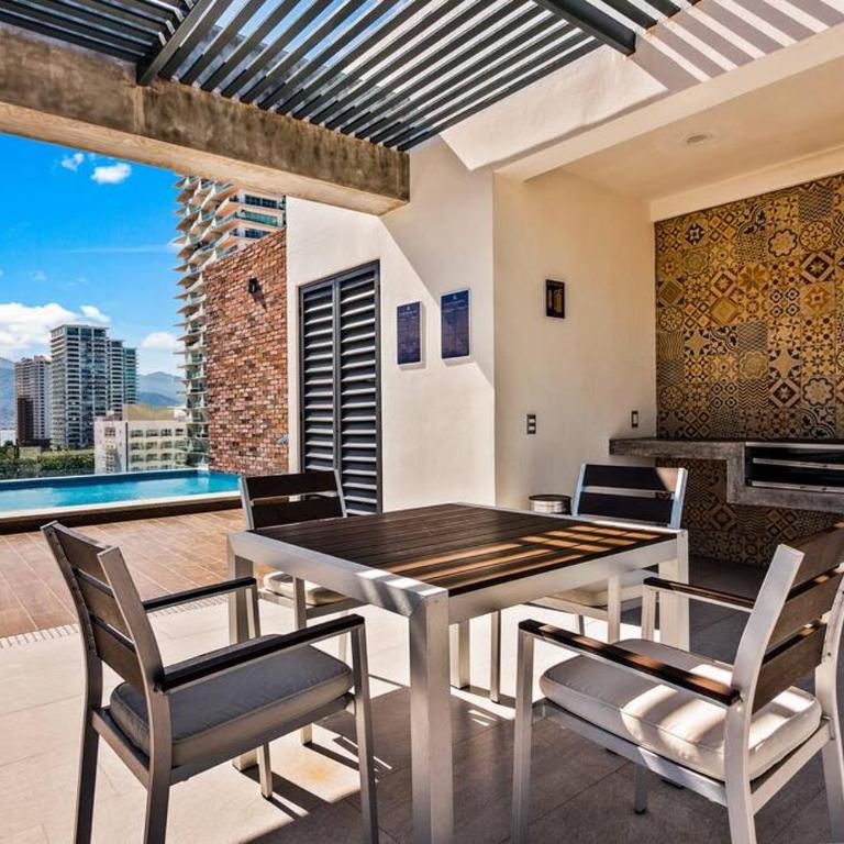 A FEW BREEZY STEPS TO THE BEACH ~LUXURIOUS STAY~ - Apartamento de 2 dormitorios - 13