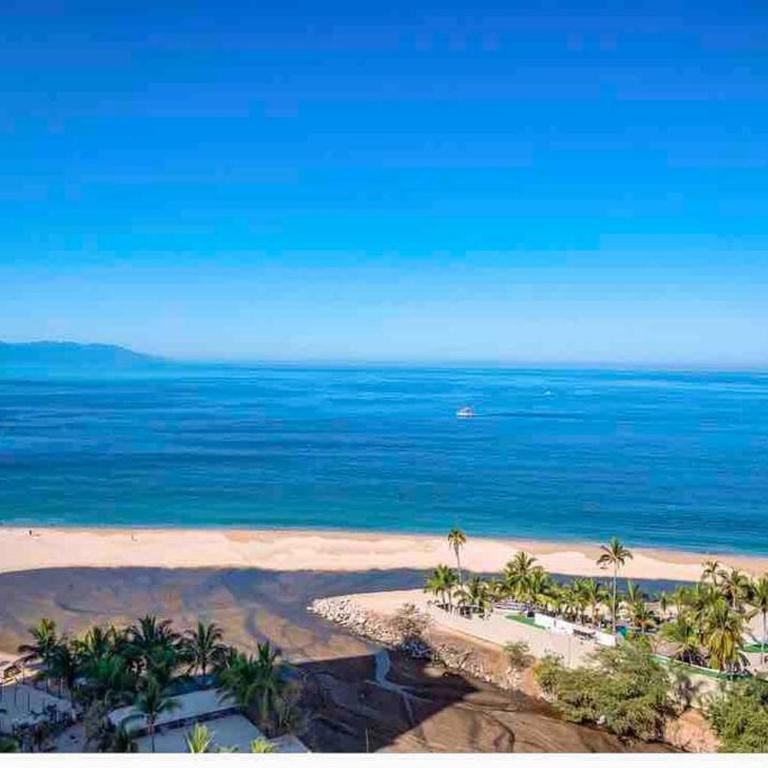 BEACH FRONT~ JACUZZI ~ SPECTACULAR OCEAN VIEWS - Apartamento de 1 dormitorio - 8