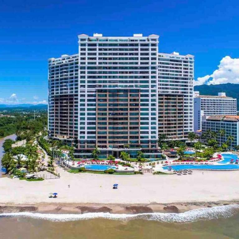 BEACH FRONT~ JACUZZI ~ SPECTACULAR OCEAN VIEWS - Apartamento de 1 dormitorio - 22