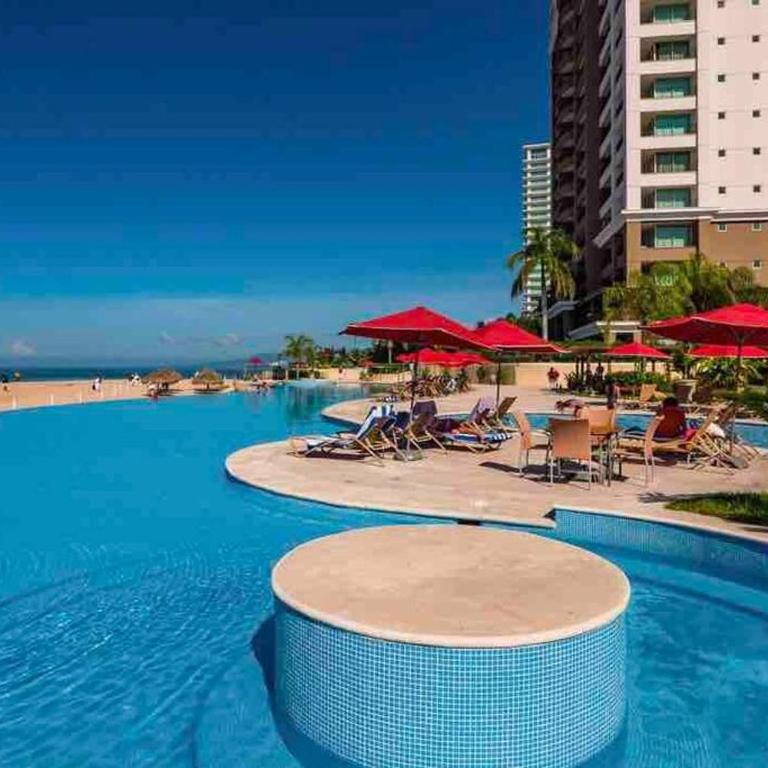 BEACH FRONT~ JACUZZI ~ SPECTACULAR OCEAN VIEWS - Apartamento de 1 dormitorio - 36