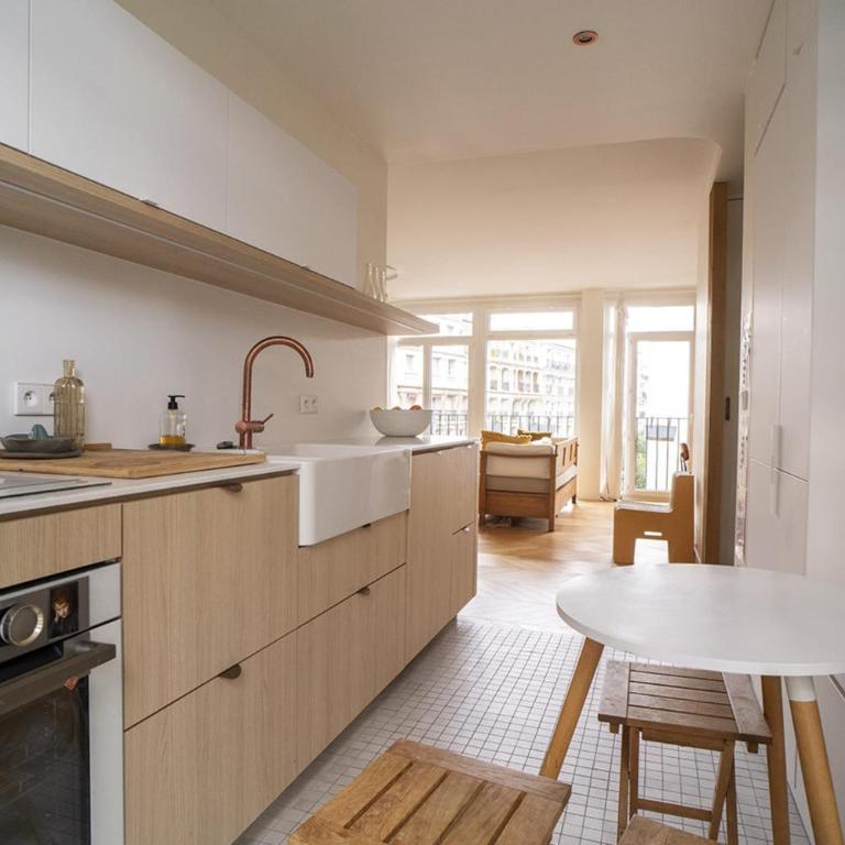 Spacious apartment with view of the Eiffel Tower - Appartement - 5
