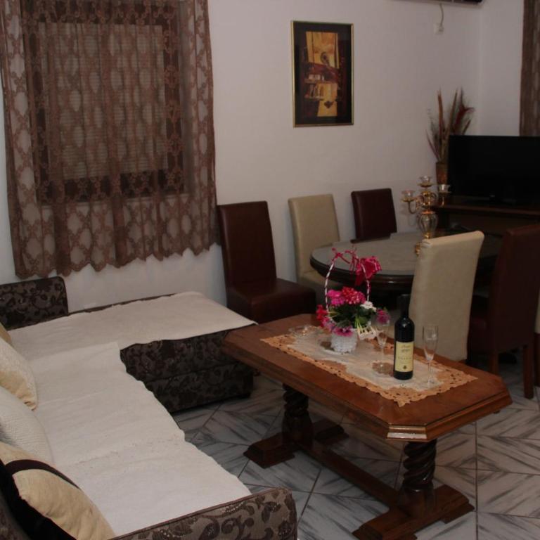 Apartment Glomazic - Two-Bedroom Apartment - 11