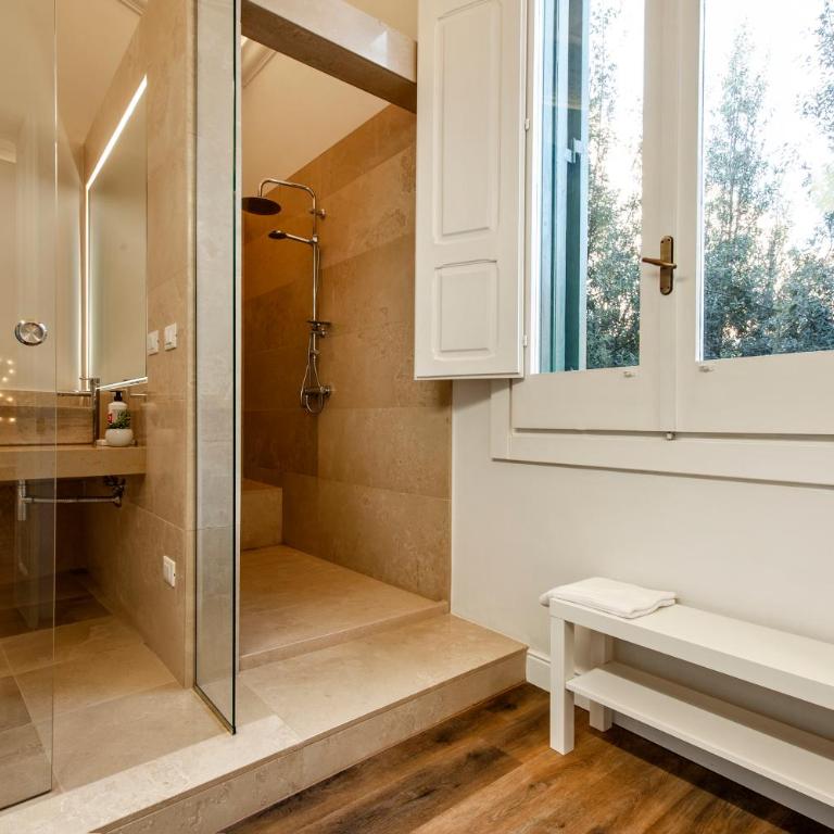 Vittoria Luxury House - Deluxe Double Room with Shower - 8