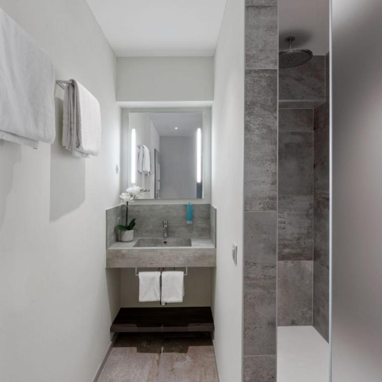 Ascona Lodge, Pool & Garden Retreat - Suite - 5