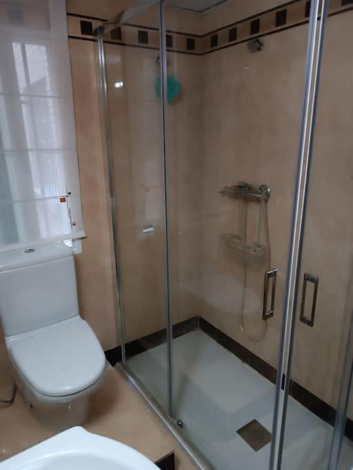 Recogidas Deluxe - Three-Bedroom Apartment - 3