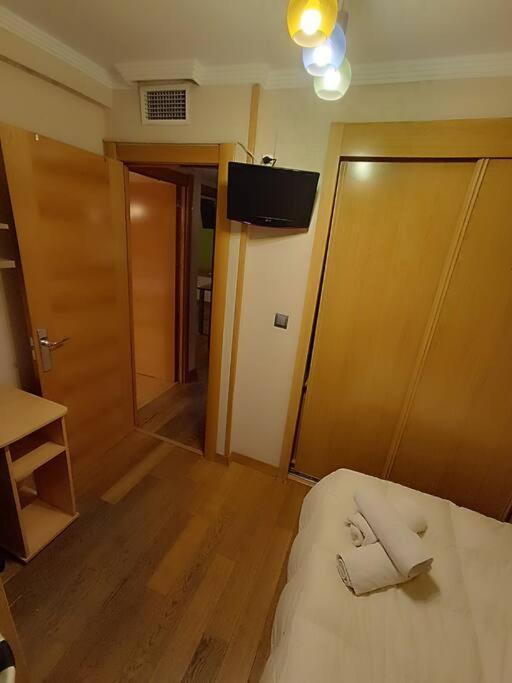 Recogidas Deluxe - Three-Bedroom Apartment - 30