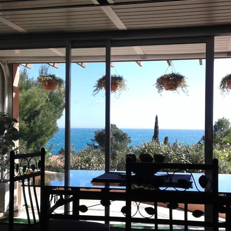 roxane Appartement F1 Bis Face La Mer - Appartement - 1