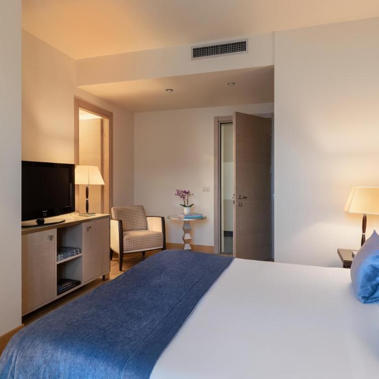 Hotel Nazionale - Camera Matrimoniale Comfort - 4