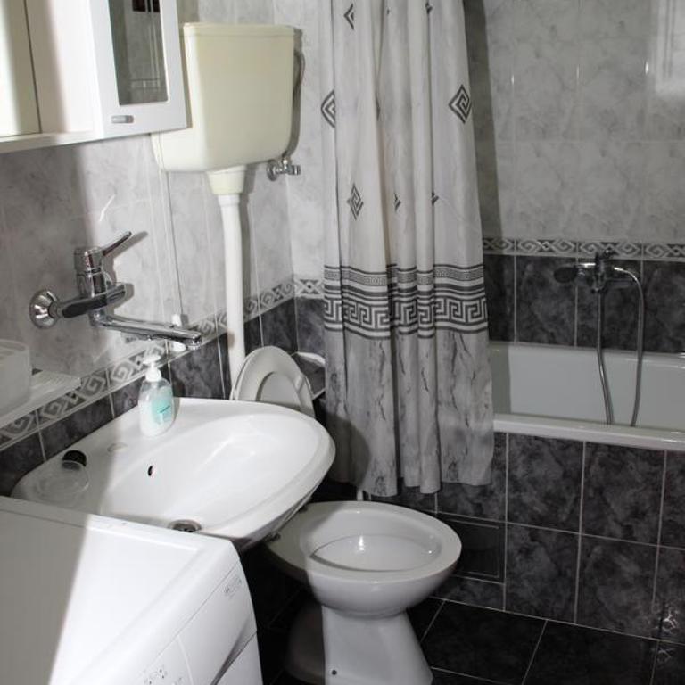 Apartment Glomazic - Two-Bedroom Apartment - 10