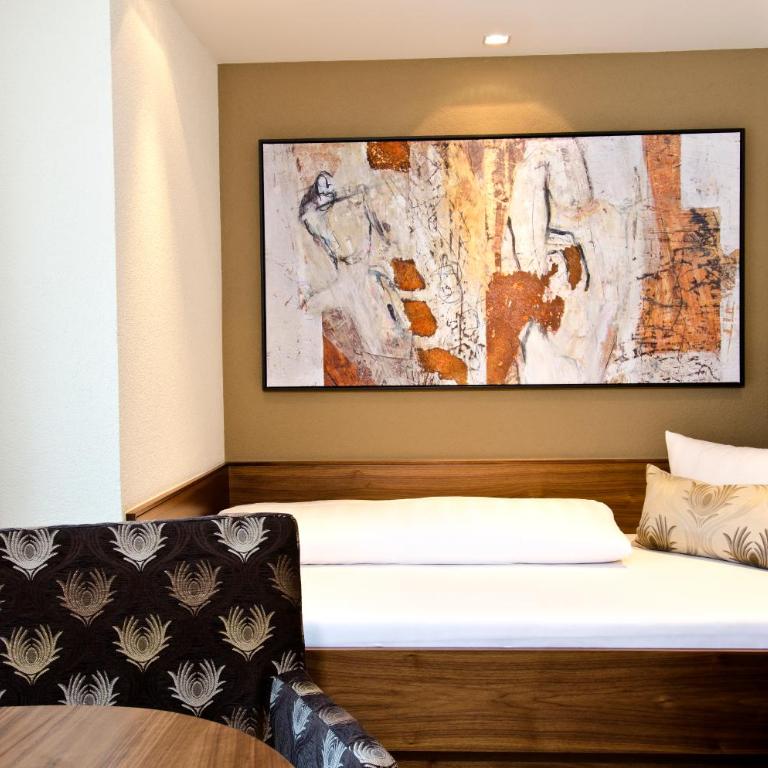 Hotel Garni Astoria - Einzelzimmer mit Balkon - 2