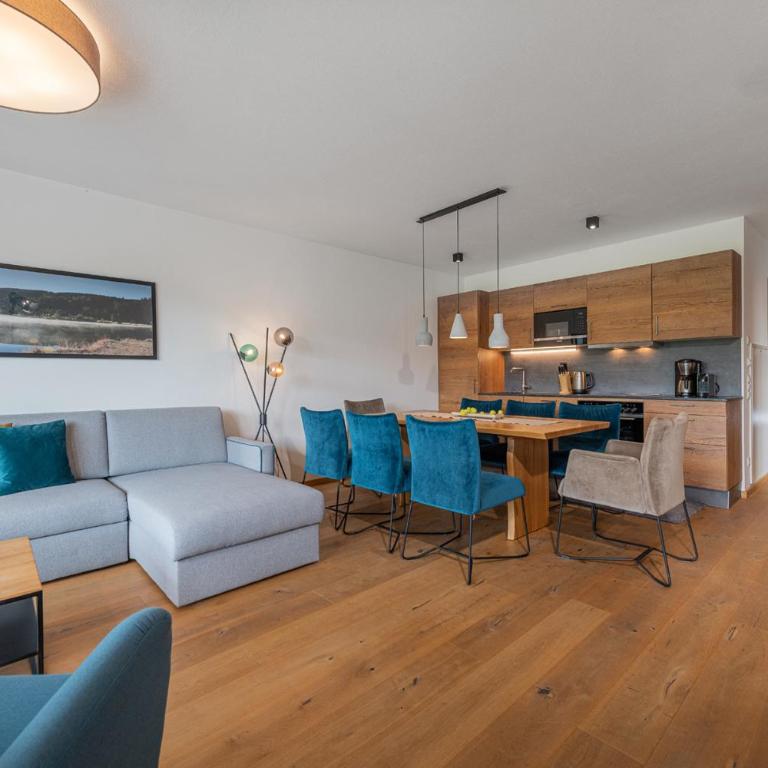 AlpenParks Hotel & Apartment Carpe Solem Mariapfarr - Superior Apartment mit 3 Schlafzimmern und Bergblick - 1