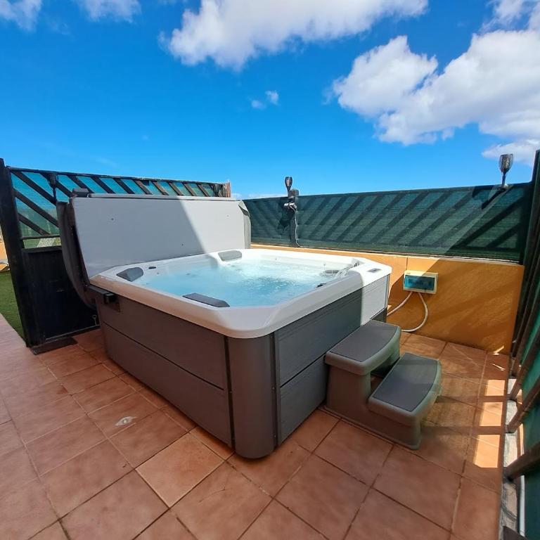 Villadunas - with Luxury Hot Tub and Tiki Roof Top Bar - Casa de 3 dormitorios - 3
