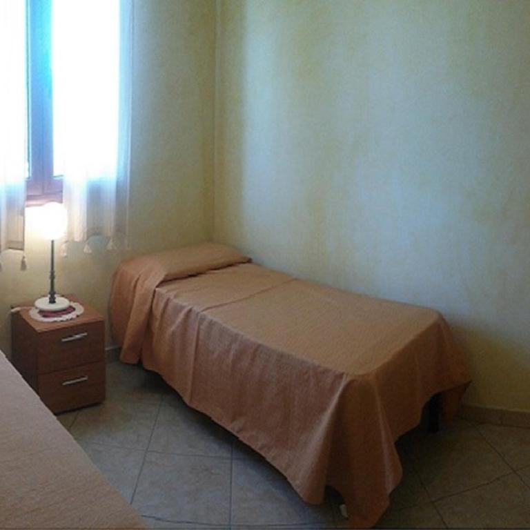 Casa Vacanze Budoni - Casa con 2 Camere da Letto - 3