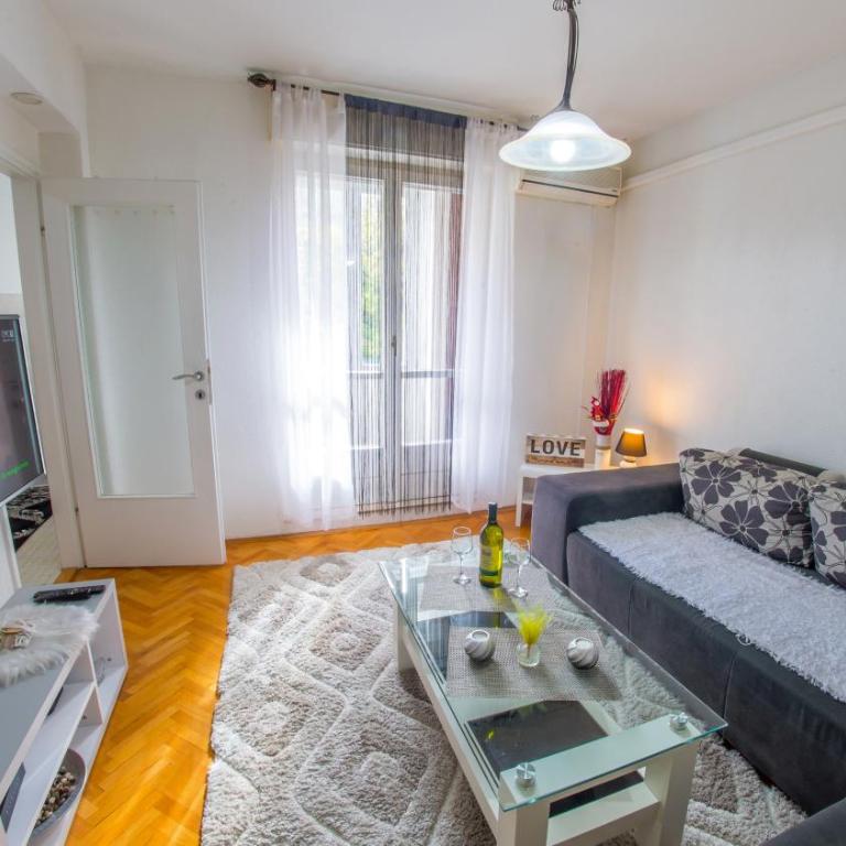 Apartment City Lights - One-Bedroom Apartment - 3