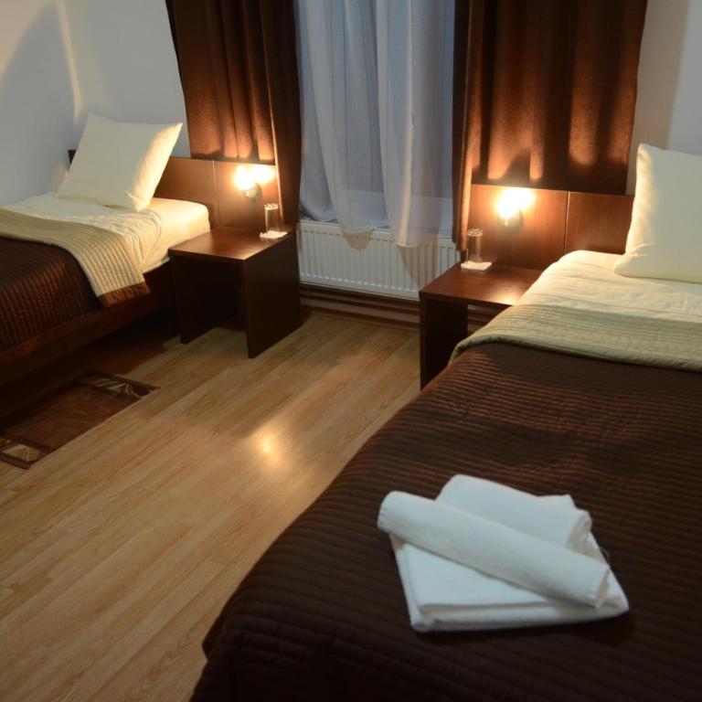 Garni Hotel Lion - Porodična Soba - 2