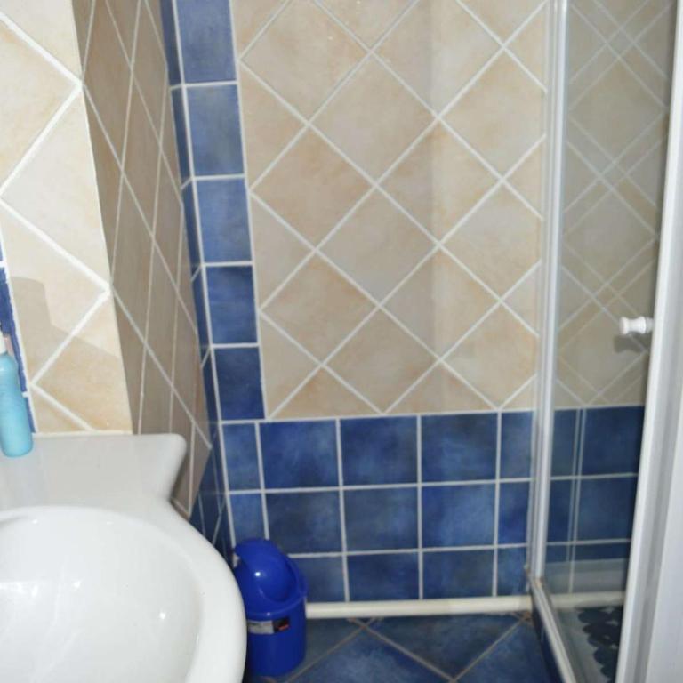 Studio mezzanine 4 couchages avec climatisation, terrasse et parking à Cavalaire - FR-1-226B-30 - Appartamento (4 Adulti) - 8