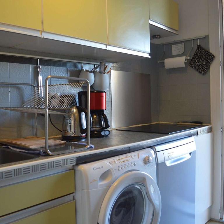 Studio mezzanine 4 couchages à Cavalaire avec terrasse, ascenseur, lave-vaisselle et lave-linge - FR-1-226B-27 - Appartement (4 Adultes) - 12